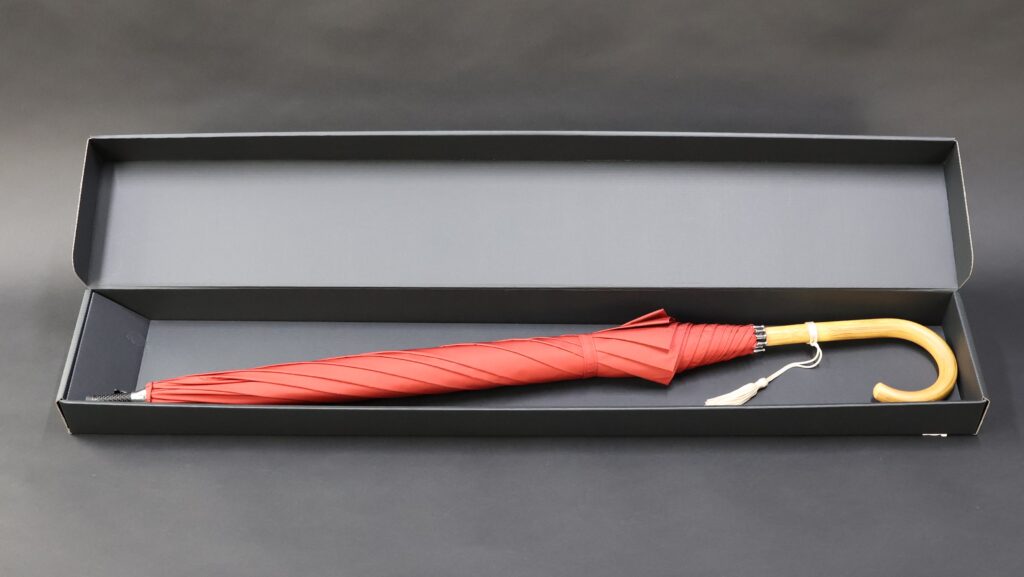 手元の房は実物には付いていません